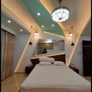 Hotel The Castle