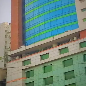 Hotel Victory - In Center